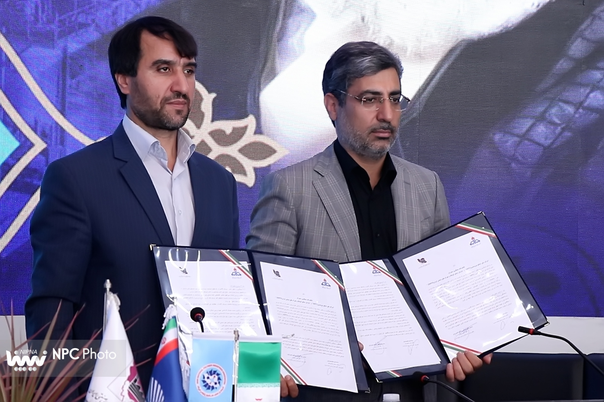 امضا یک تفاهم‌نامه همکاری با سازمان صنایع کوچک و شهرک‌های صنعتی و یک تفاهم‌نامه سه‌جانبه با بانک تجارت و انجمن ملی صنایع پلمیرایران در حاشیه شانزدهمین نمایشگاه بین‌المللی ایران پلاست 6