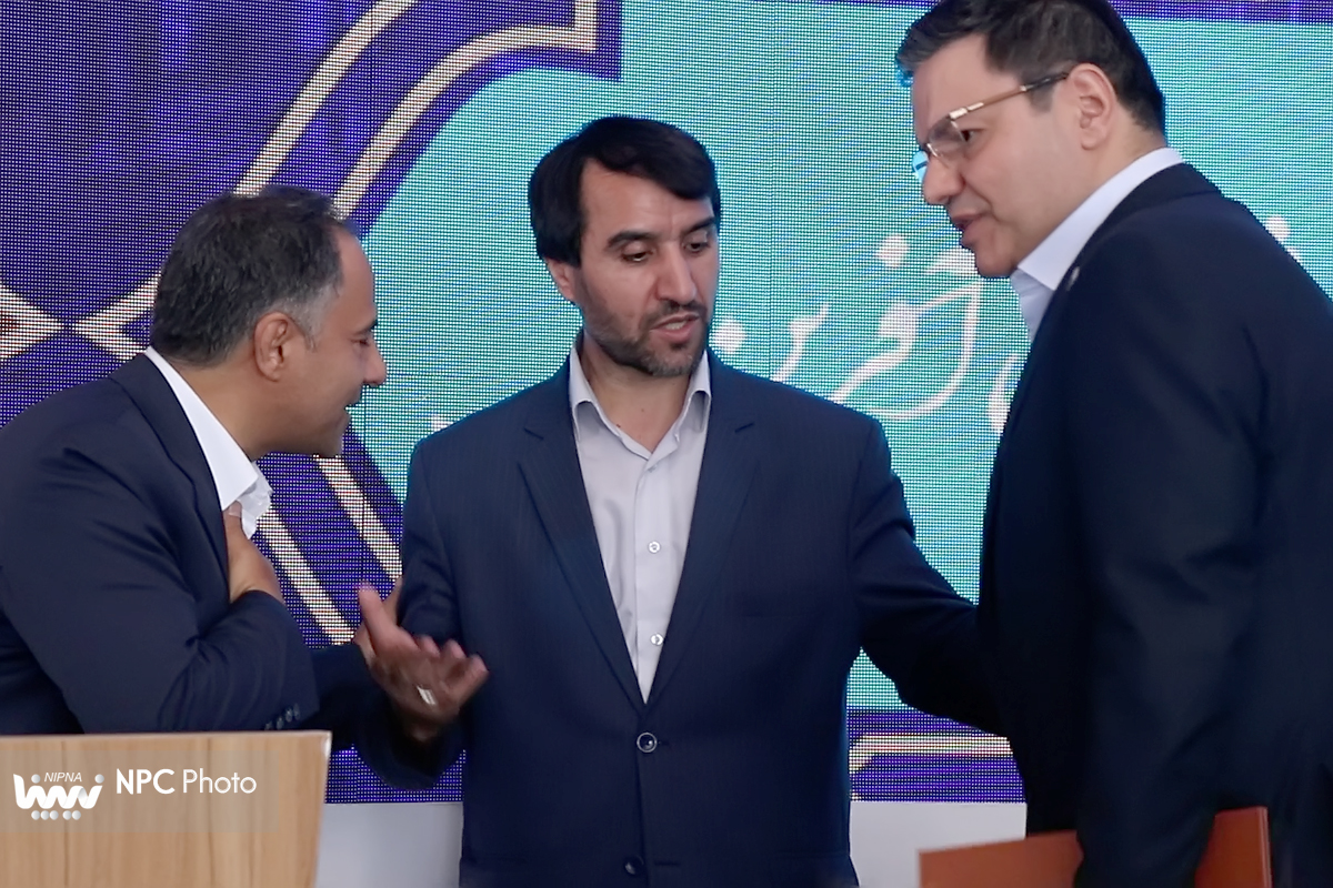 امضا یک تفاهم‌نامه همکاری با سازمان صنایع کوچک و شهرک‌های صنعتی و یک تفاهم‌نامه سه‌جانبه با بانک تجارت و انجمن ملی صنایع پلمیرایران در حاشیه شانزدهمین نمایشگاه بین‌المللی ایران پلاست 9