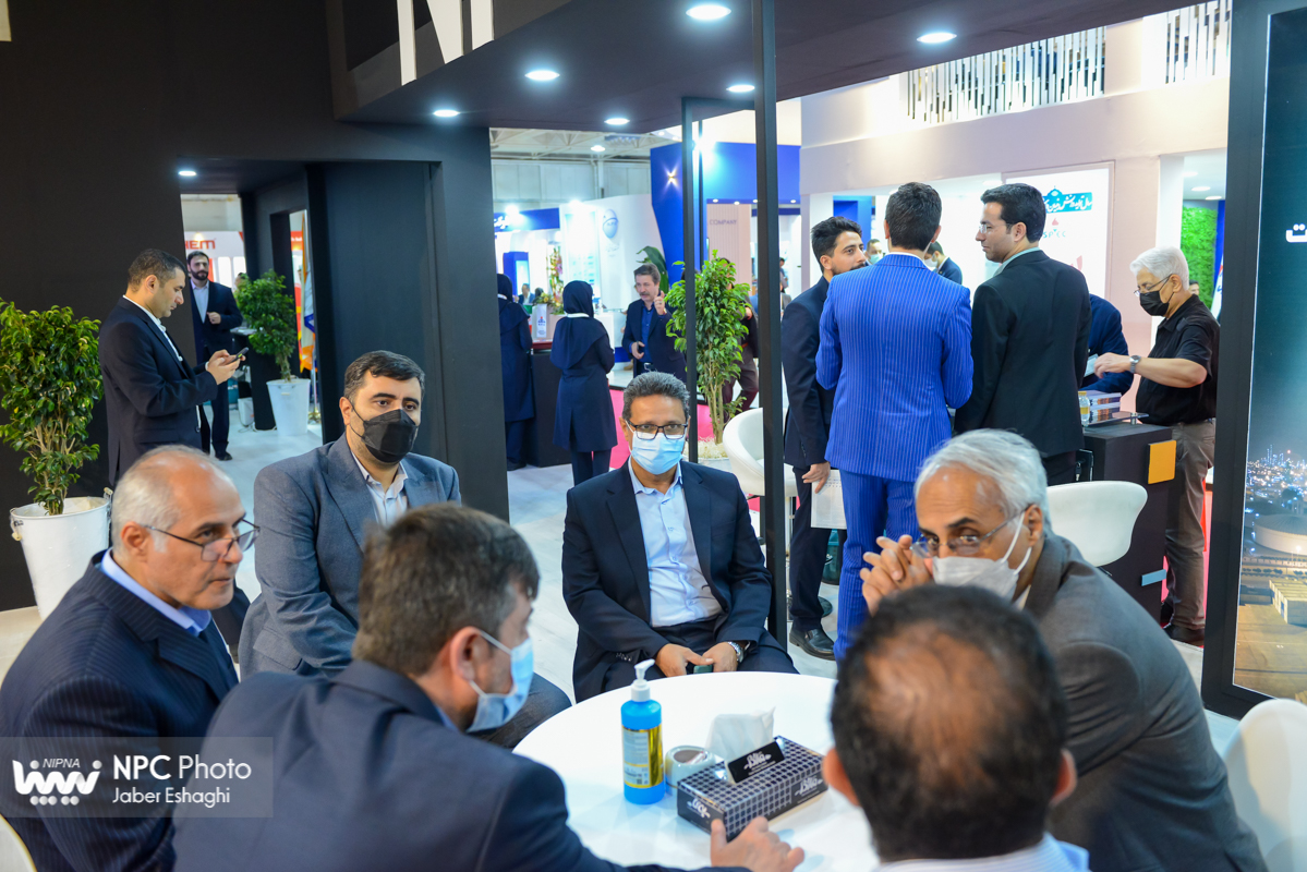 غرفه شرکت ملی صنایع پتروشیمی در دومین روز از شانزدهمین نمایشگاه بین المللی ایران پلاست 17