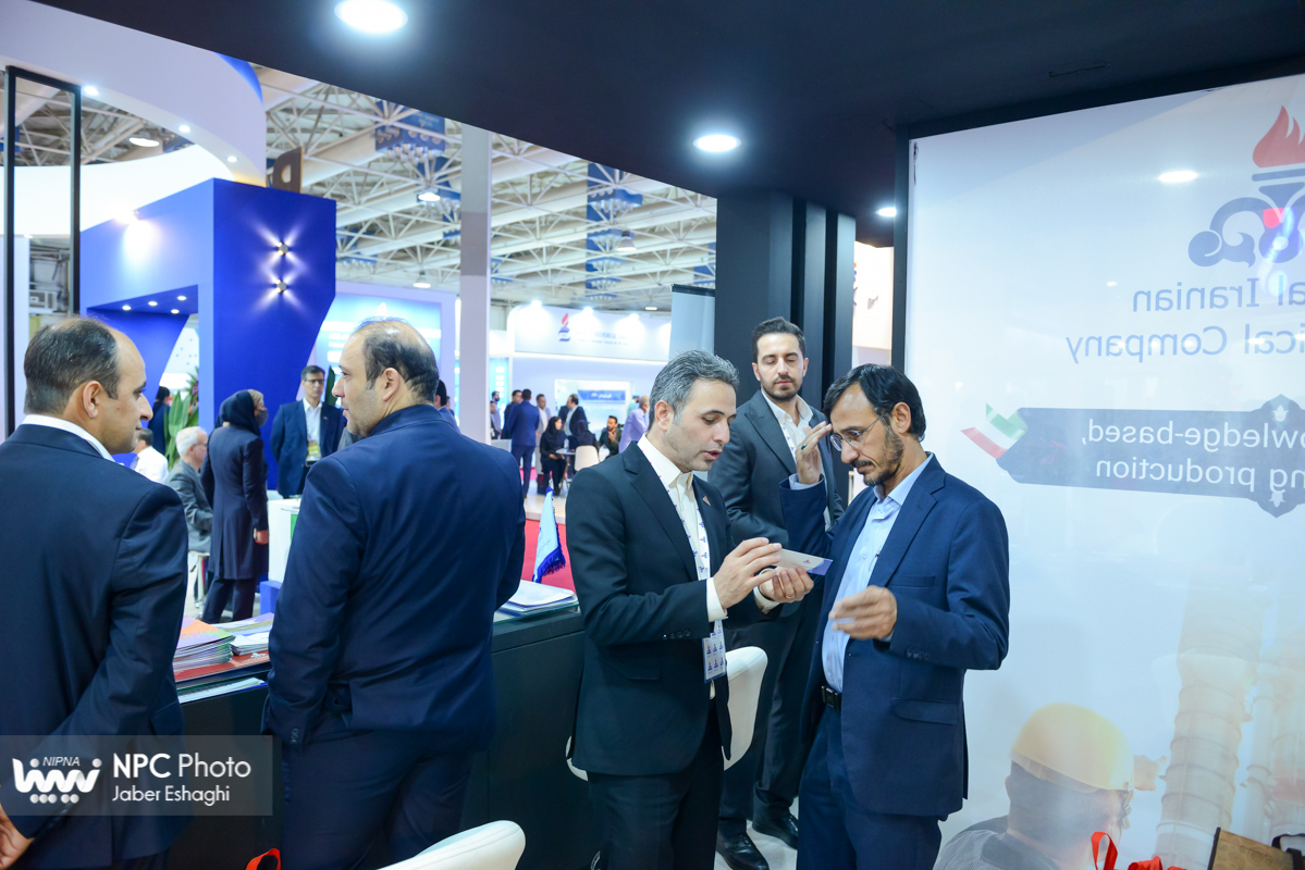 غرفه شرکت ملی صنایع پتروشیمی در دومین روز از شانزدهمین نمایشگاه بین المللی ایران پلاست 19