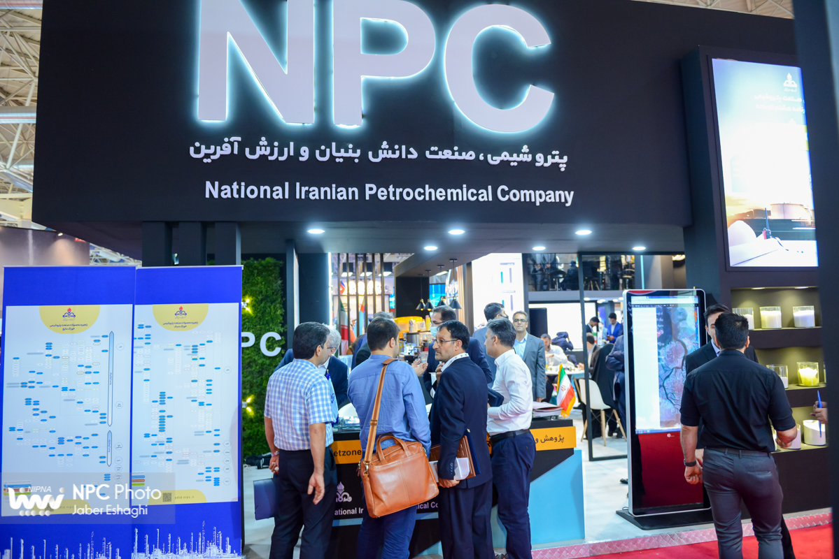 غرفه شرکت ملی صنایع پتروشیمی در دومین روز از شانزدهمین نمایشگاه بین المللی ایران پلاست 20