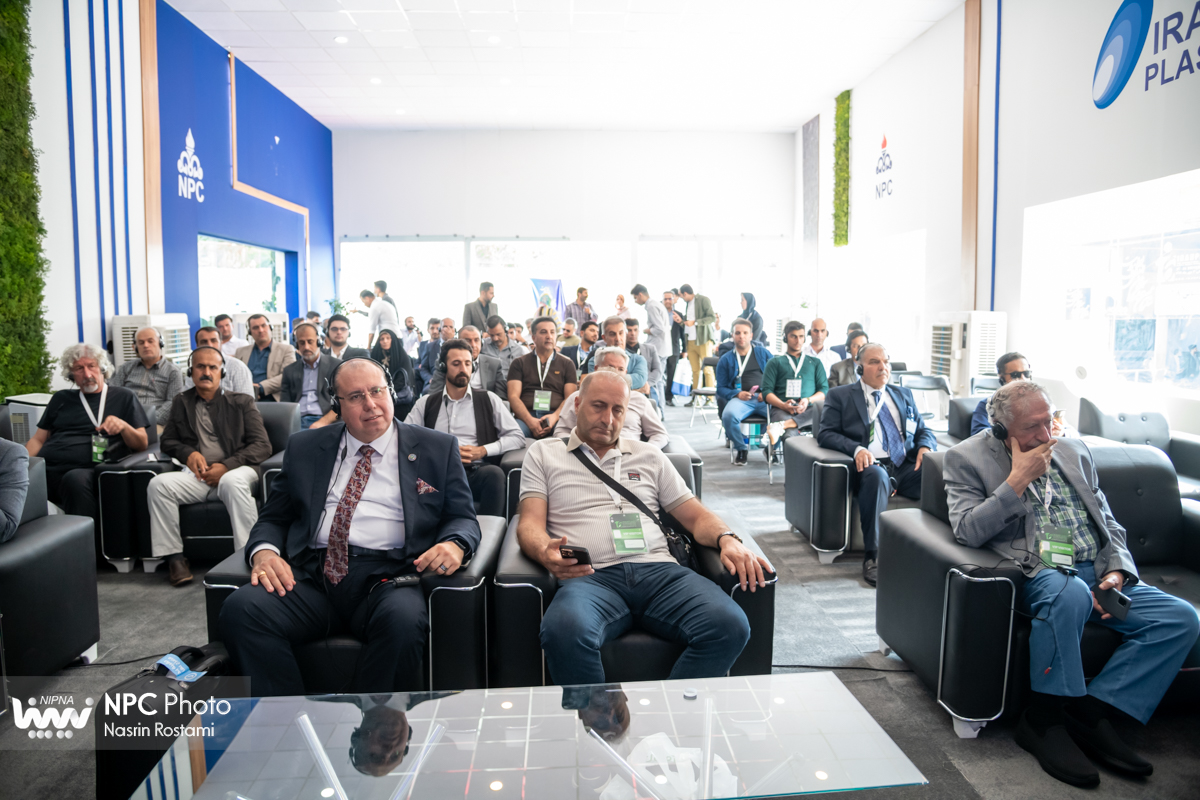 دیدار مدیر نمایشگاه ایران پلاست با هیئت های خارجی 10