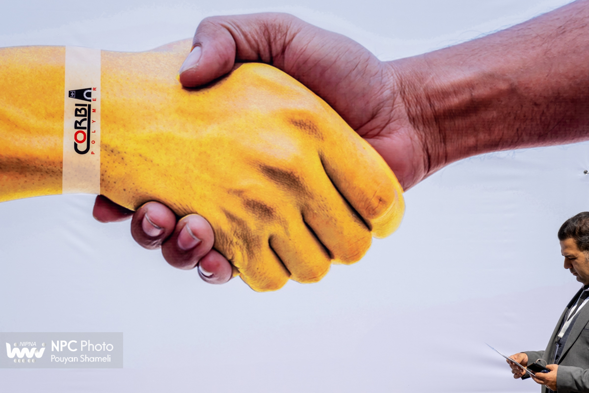 حاشیه های دومین روز از شانزدهمین نمایشگاه بین المللی ایران پلاست  6