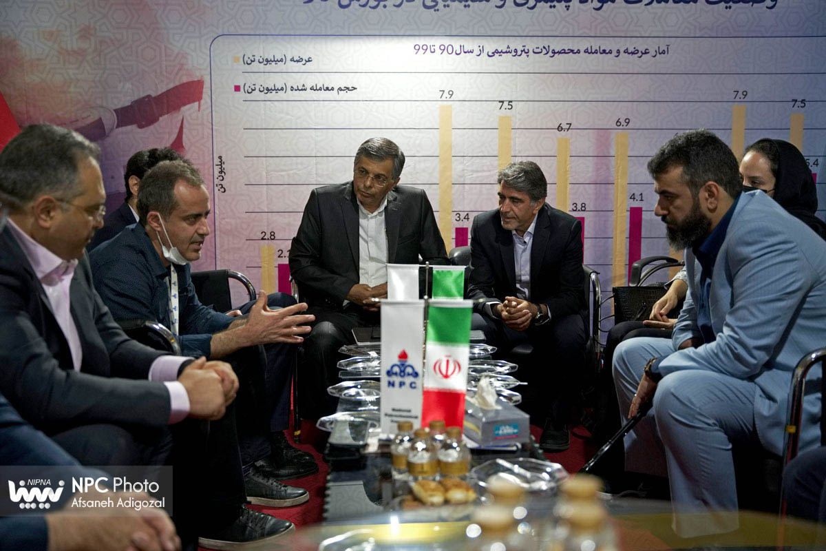 نشست مدیریت برنامه ریزی و توسعه با انجمن ها و تشکل های صنایع پایین دستی با هدف توسعه زنجیره ارزش محصولات پتروشیمی 5