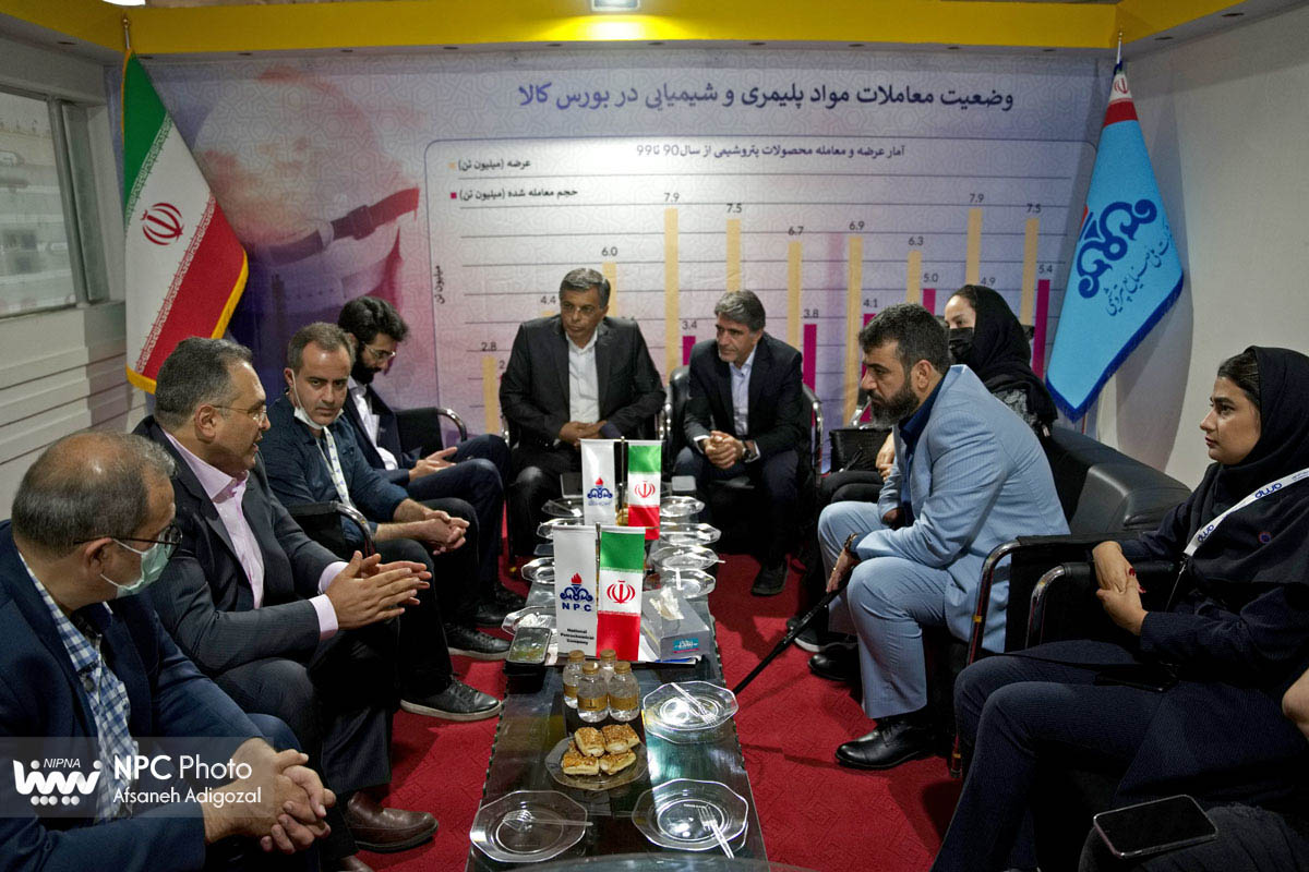 نشست مدیریت برنامه ریزی و توسعه با انجمن ها و تشکل های صنایع پایین دستی با هدف توسعه زنجیره ارزش محصولات پتروشیمی 6