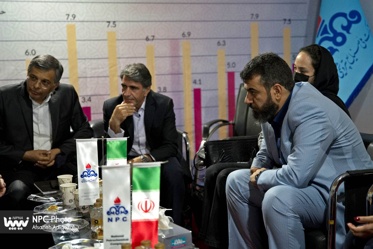 نشست مدیریت برنامه ریزی و توسعه با انجمن ها و تشکل های صنایع پایین دستی با هدف توسعه زنجیره ارزش محصولات پتروشیمی 16