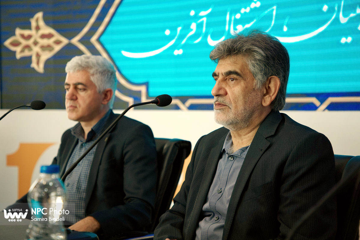 اولین نشست تجاری پتروشیمی در حاشیه شانزدهمین نمایشگاه بین المللی ایران پلاست 19