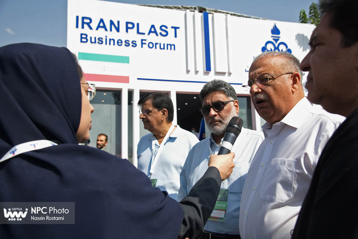 بازدید هیئت های خارجی در سومین روز از شانزدهمین نمایشگاه بین المللی ایران پلاست (2) 5