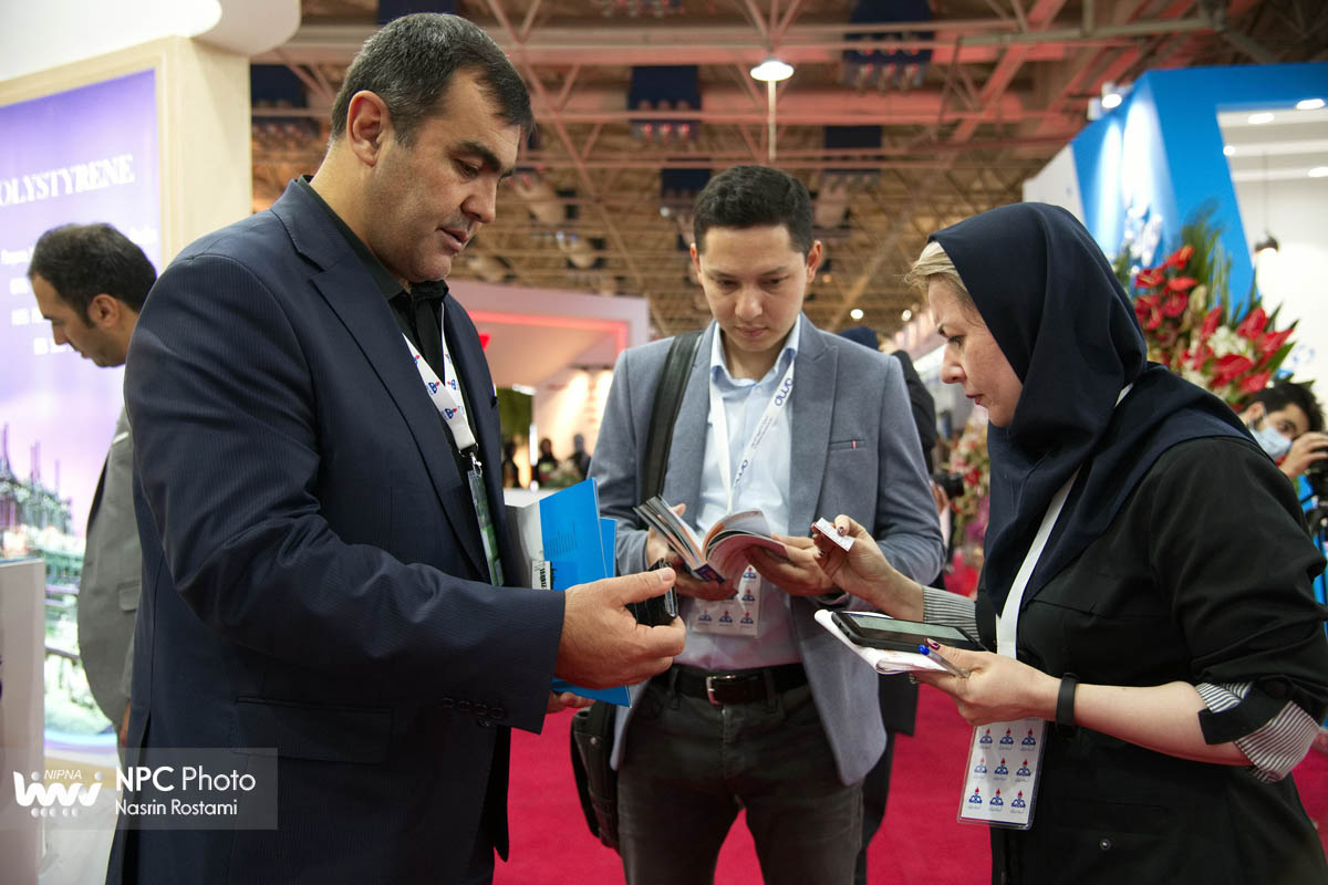 بازدید هیئت های خارجی در سومین روز از شانزدهمین نمایشگاه بین المللی ایران پلاست (2) 6