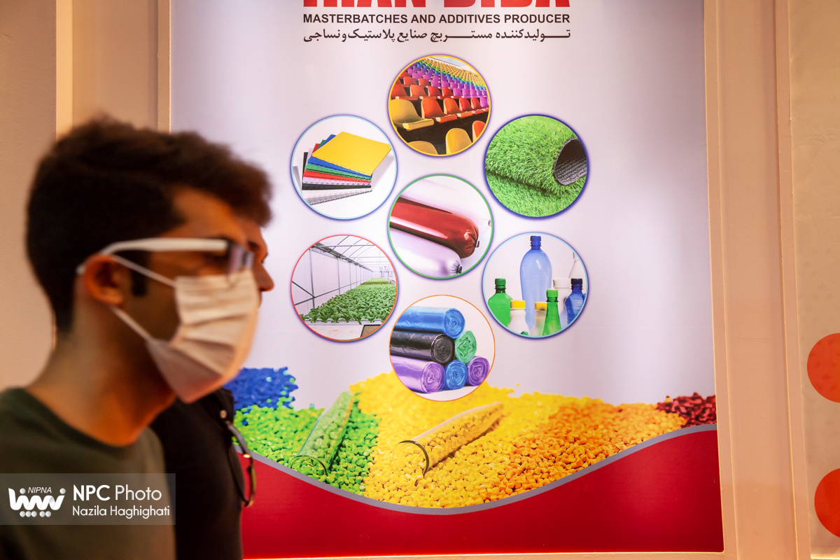 سالن 38 در سومین روز از شانزدهمین نمایشگاه بین المللی ایران پلاست (1) 10