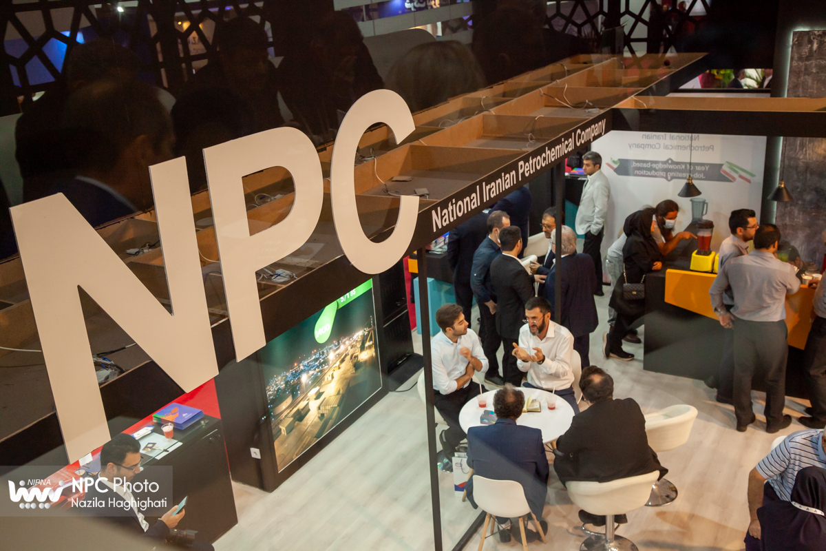 غرفه شرکت ملی صنایع پتروشیمی در سومین روز از شانزدهمین نمایشگاه بین المللی ایران پلاست 6