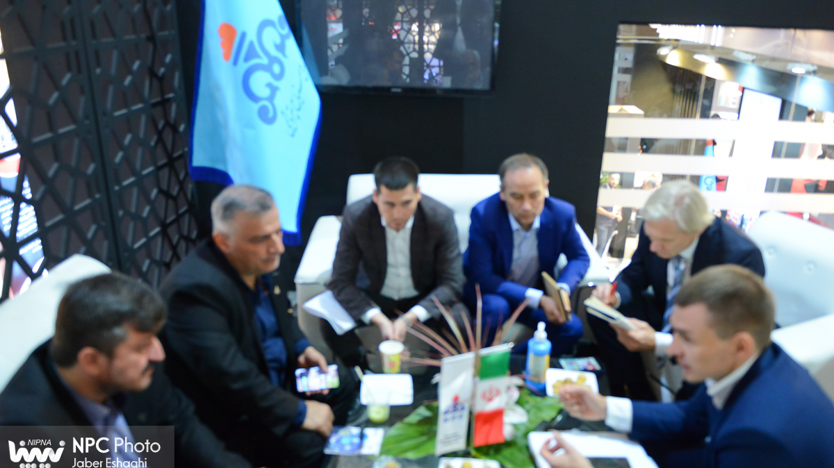 غرفه شرکت ملی صنایع پتروشیمی در سومین روز از شانزدهمین نمایشگاه بین المللی ایران پلاست (1) 14