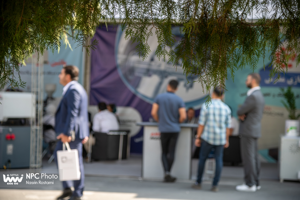 حاشیه های سومین روز از شانزدهمین نمایشگاه بین المللی ایران پلاست (1) 4