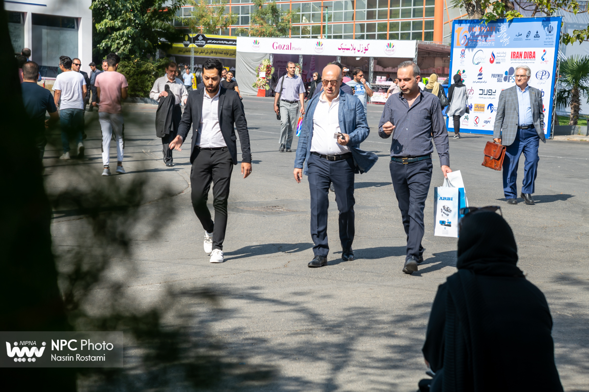 حاشیه های سومین روز از شانزدهمین نمایشگاه بین المللی ایران پلاست (1) 7