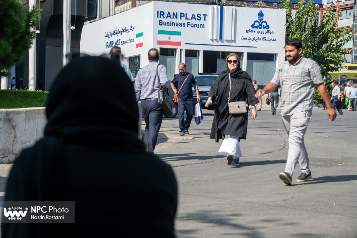 حاشیه های سومین روز از شانزدهمین نمایشگاه بین المللی ایران پلاست (1) 8