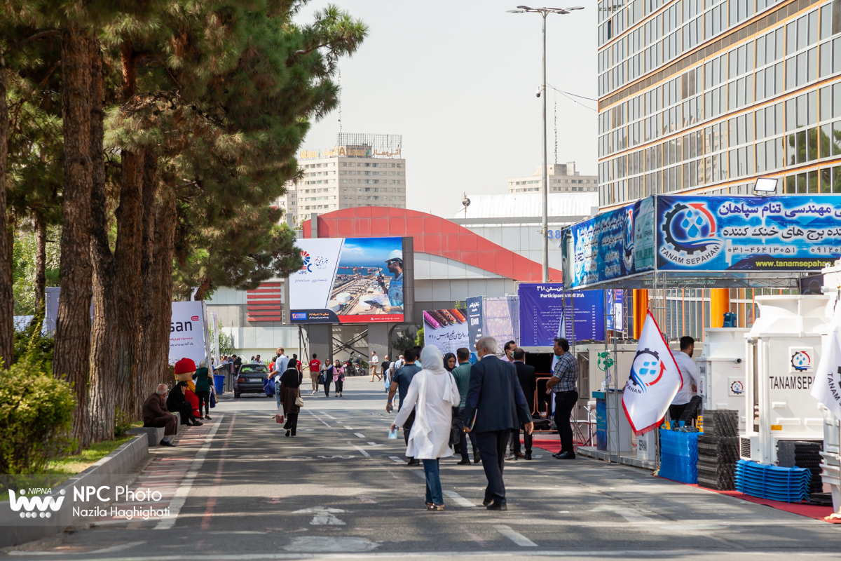 حاشیه های سومین روز از شانزدهمین نمایشگاه بین المللی ایران پلاست (2) 4