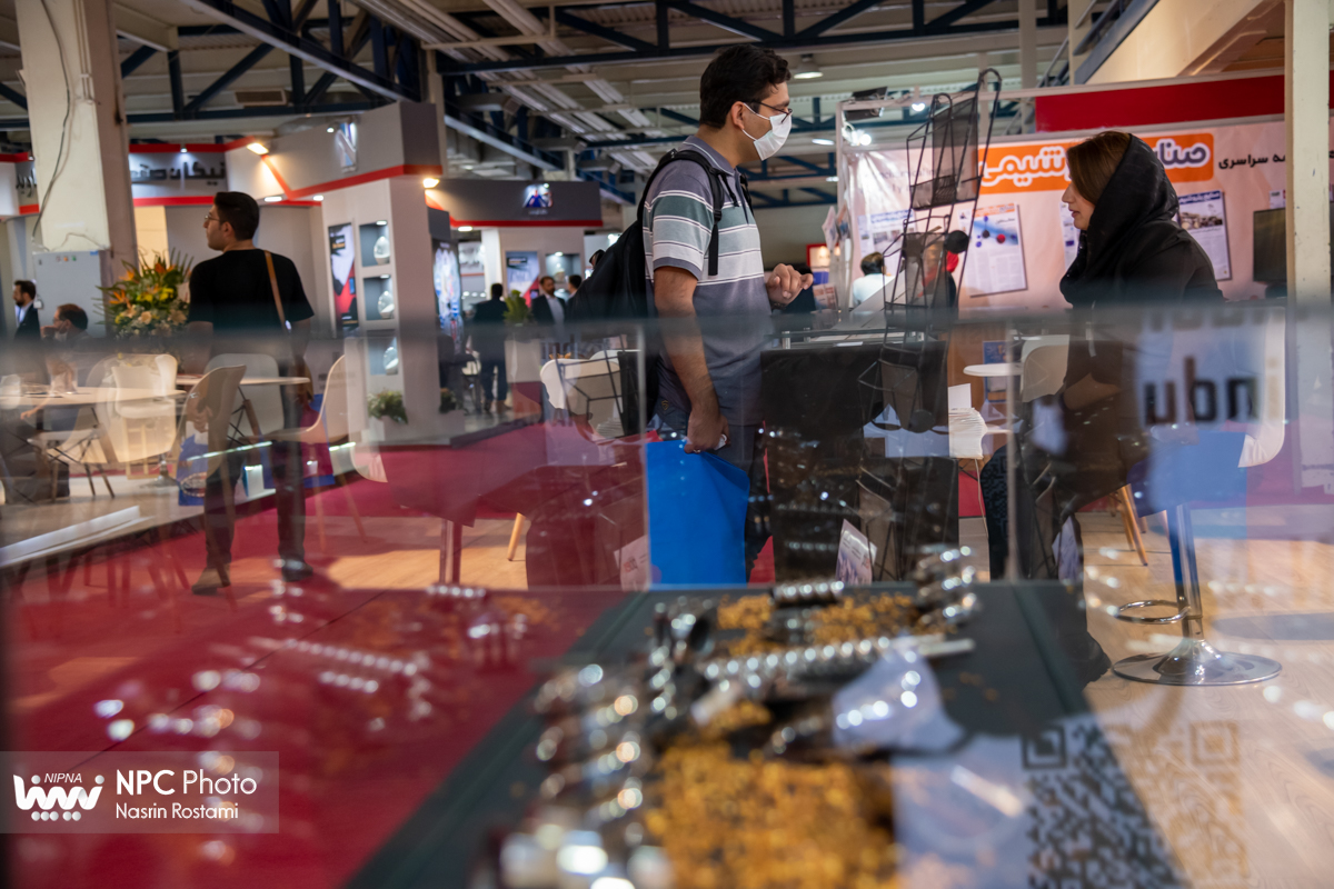 سالن خلیج فارس در سومین روز از شانزدهمین نمایشگاه بین المللی ایران پلاست   3