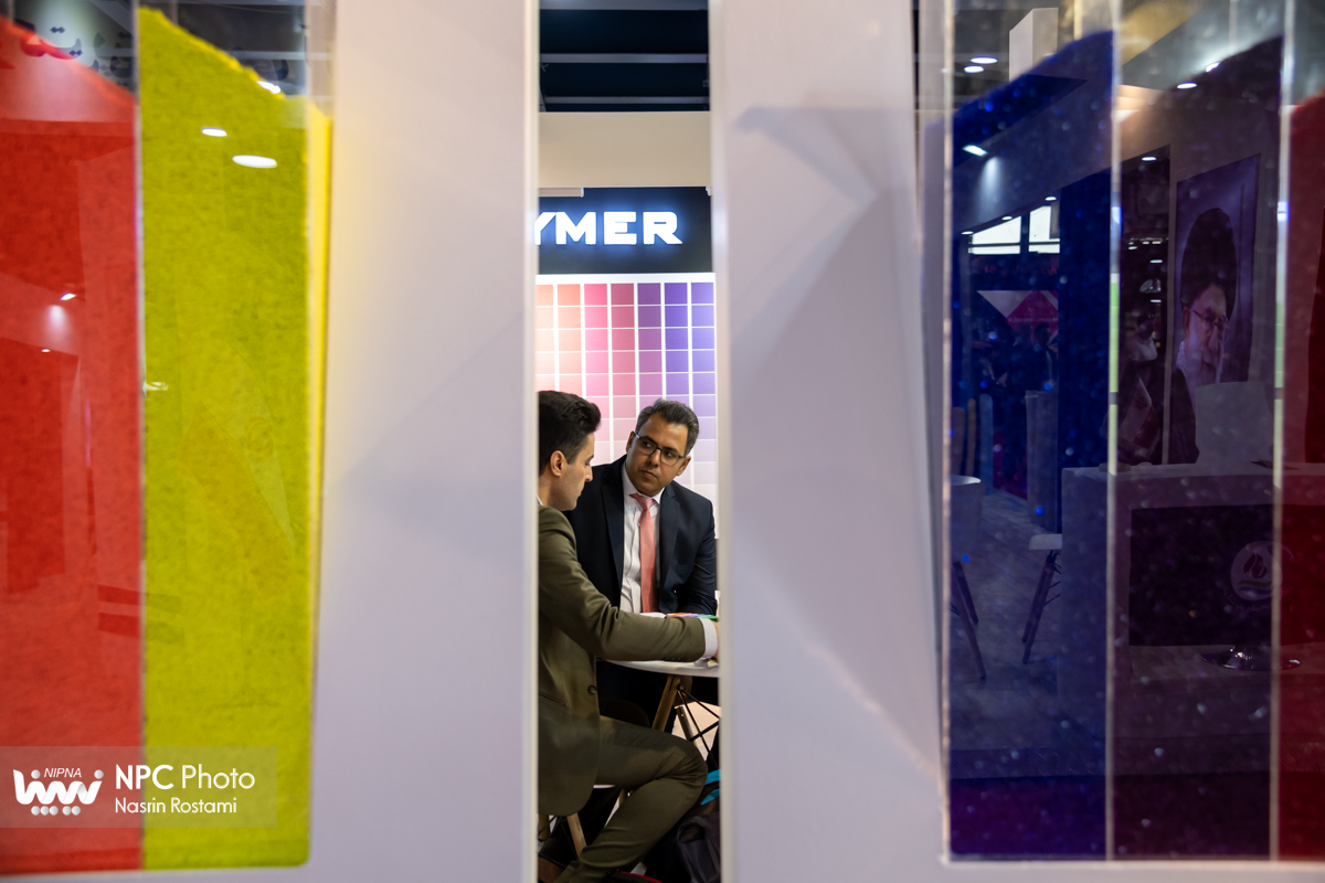 سالن میلاد در سومین روز از شانزدهمین نمایشگاه بین المللی ایران پلاست   16