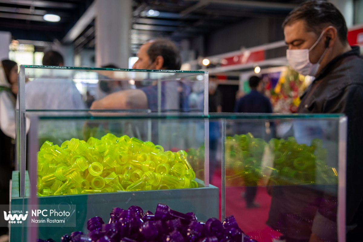 سالن میلاد در سومین روز از شانزدهمین نمایشگاه بین المللی ایران پلاست   21