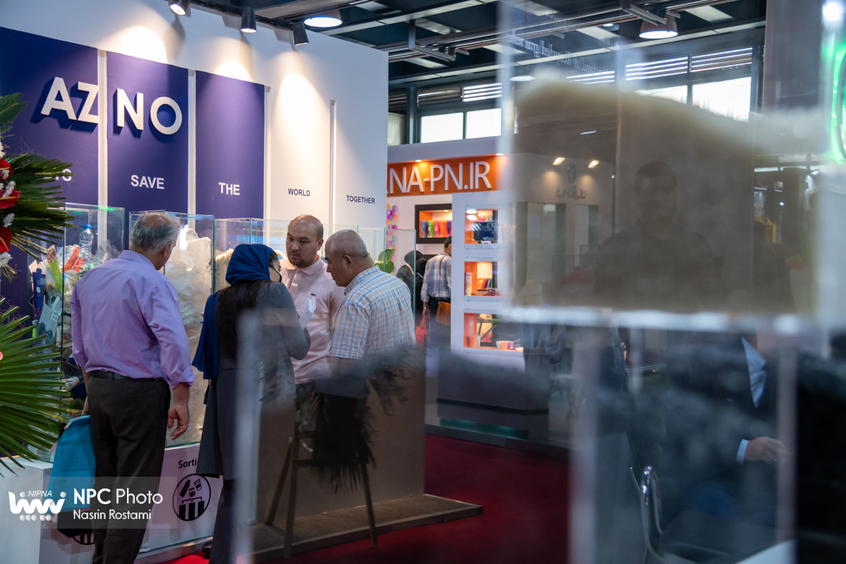 سالن میلاد در سومین روز از شانزدهمین نمایشگاه بین المللی ایران پلاست   26