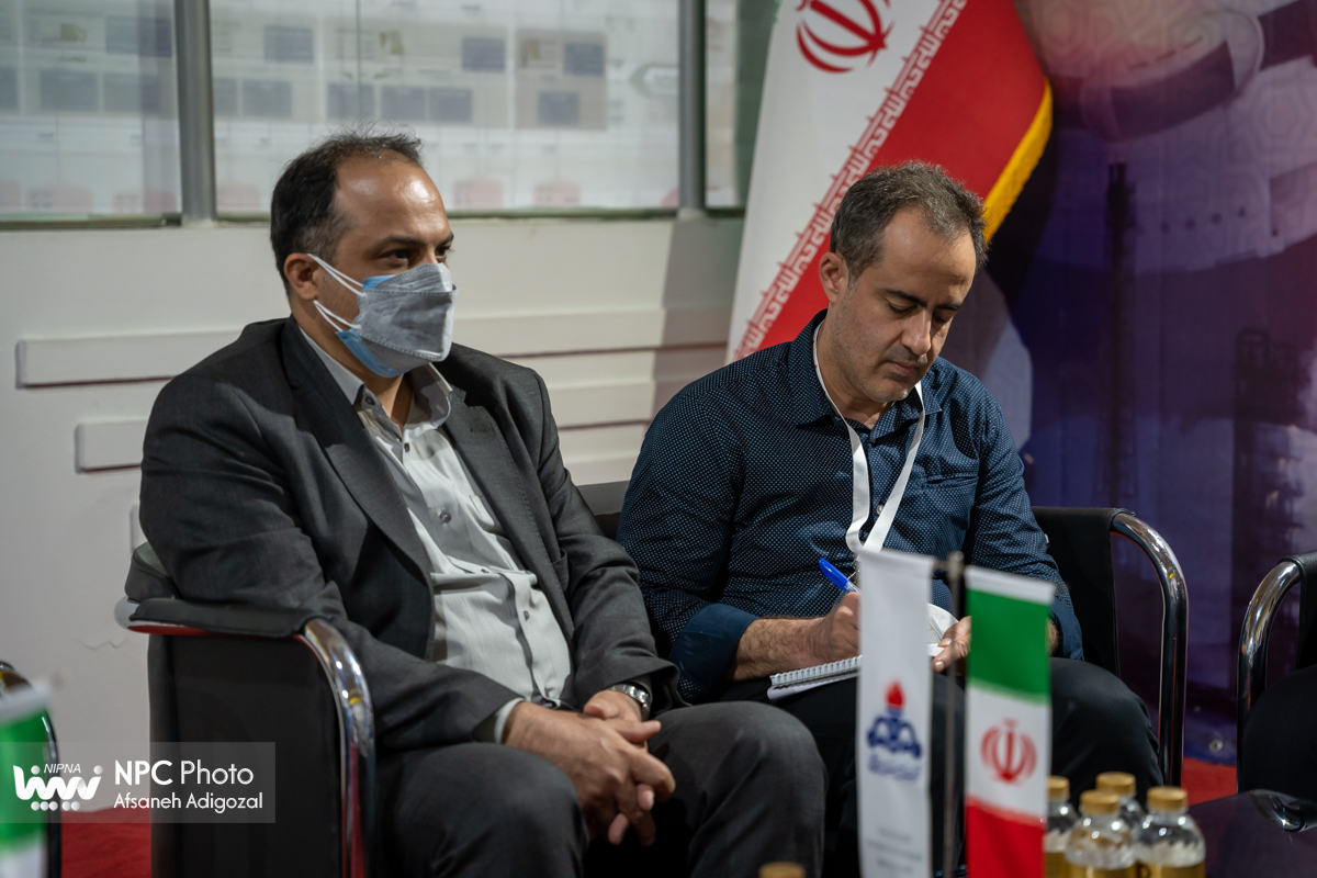 نشست مدیریت توسعه صنایع پایین دستی پتروشیمی در خصوص بررسی نیازمندی های صنعت خودرو  3