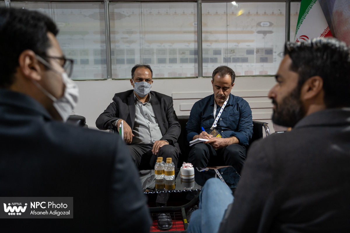 نشست مدیریت توسعه صنایع پایین دستی پتروشیمی در خصوص بررسی نیازمندی های صنعت خودرو  10