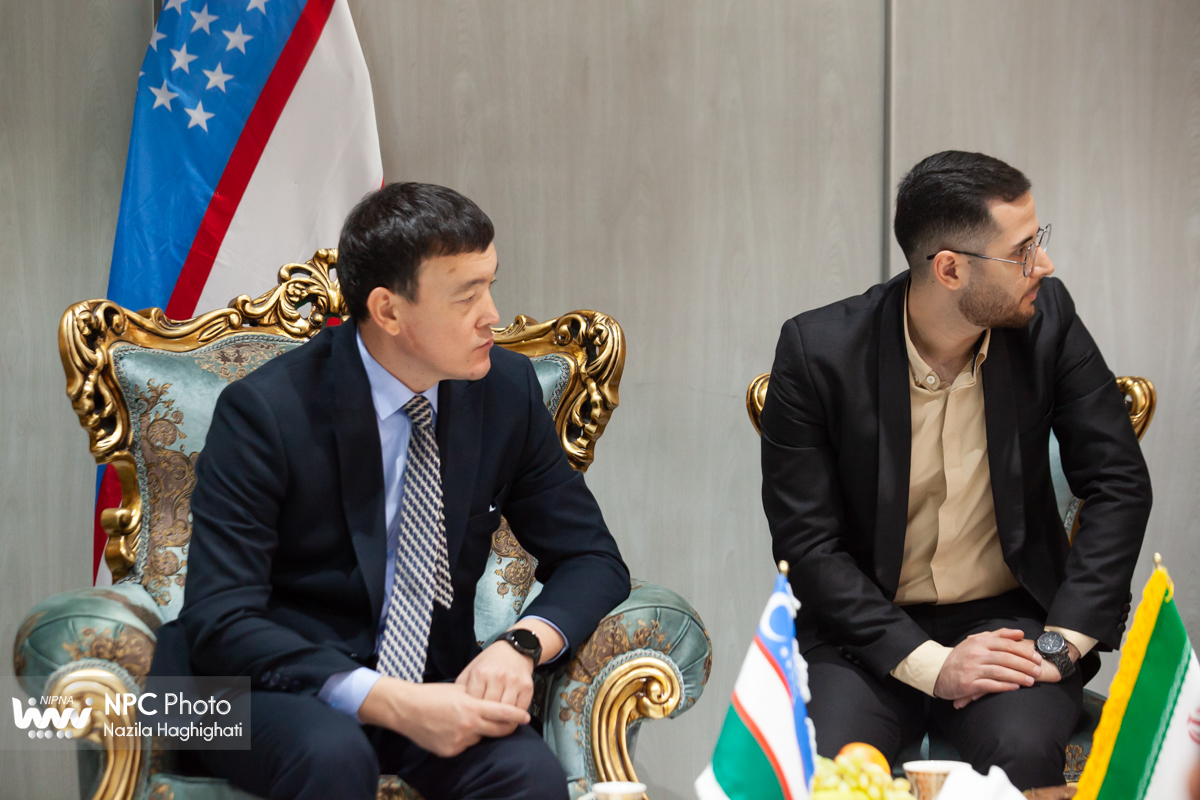 معرفی دست آورد هاس صنعت پتروشیمی به هئیت انرژی ازبکستان در حاشیه شانزدهمین نمایشگاه بین المللی ایران پلاست 8