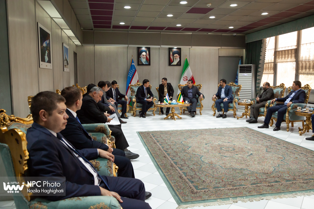 معرفی دست آورد هاس صنعت پتروشیمی به هئیت انرژی ازبکستان در حاشیه شانزدهمین نمایشگاه بین المللی ایران پلاست 10