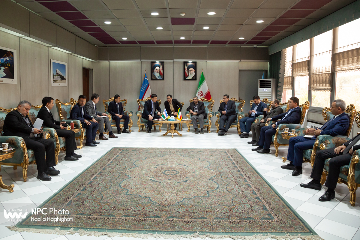 معرفی دست آورد هاس صنعت پتروشیمی به هئیت انرژی ازبکستان در حاشیه شانزدهمین نمایشگاه بین المللی ایران پلاست 15