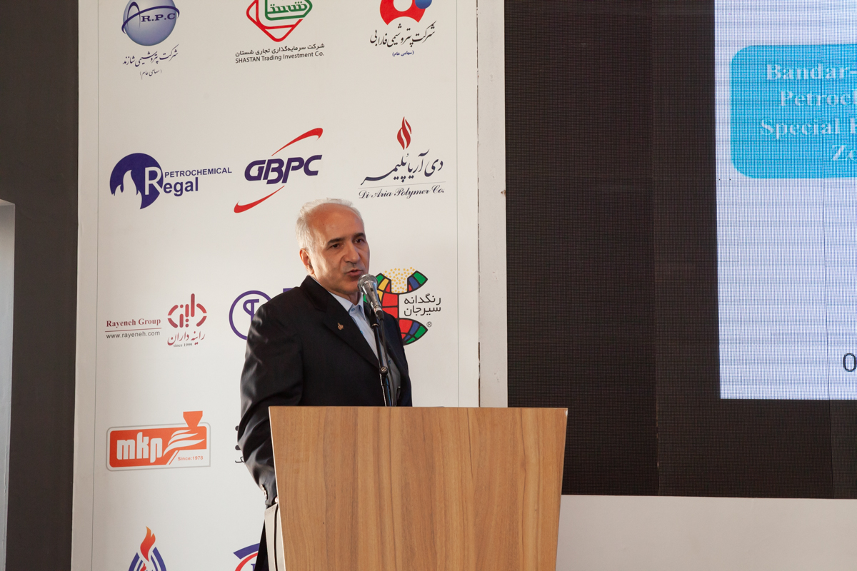 معرفی دست آورد هاس صنعت پتروشیمی به هئیت انرژی ازبکستان در حاشیه شانزدهمین نمایشگاه بین المللی ایران پلاست 11