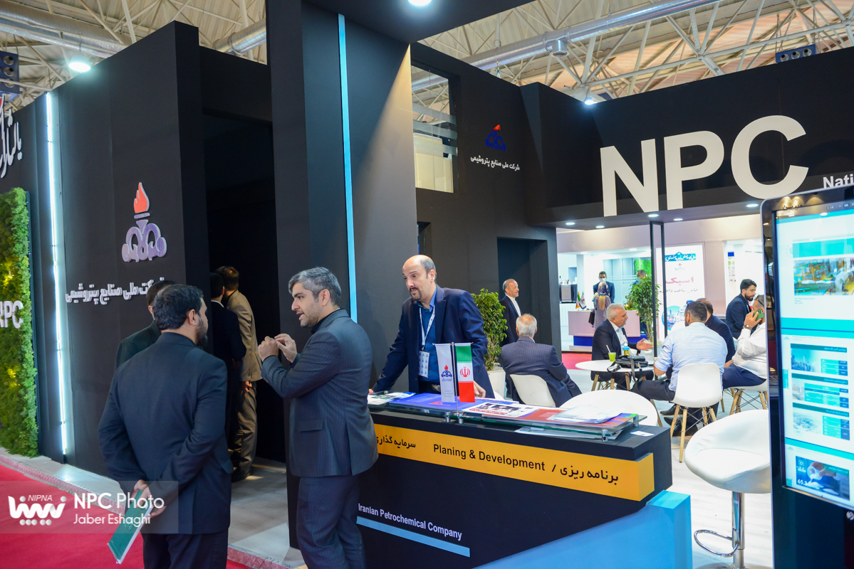 غرفه شرکت ملی صنایع پتروشیمی در روز پایانی از شانزدهمین نمایشگاه بین المللی ایران پلاست  9