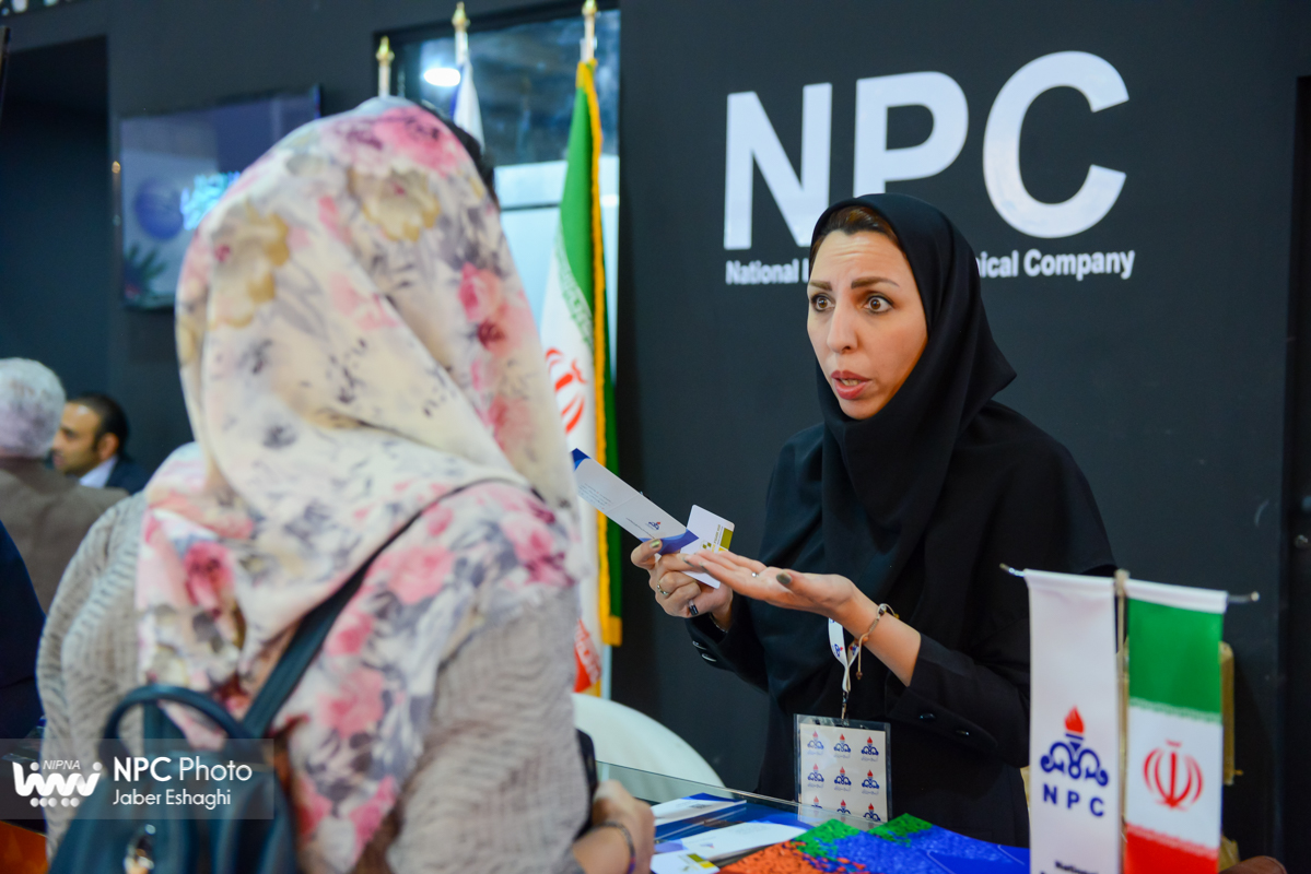 غرفه شرکت ملی صنایع پتروشیمی در روز پایانی از شانزدهمین نمایشگاه بین المللی ایران پلاست  11