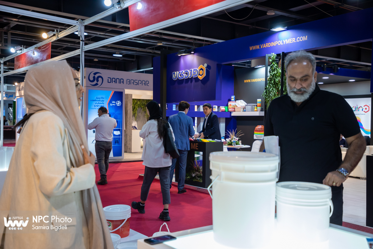 سالن 31B در چهارمین روز از شانزدهمین نمایشگاه بین المللی ایران پلاست 10