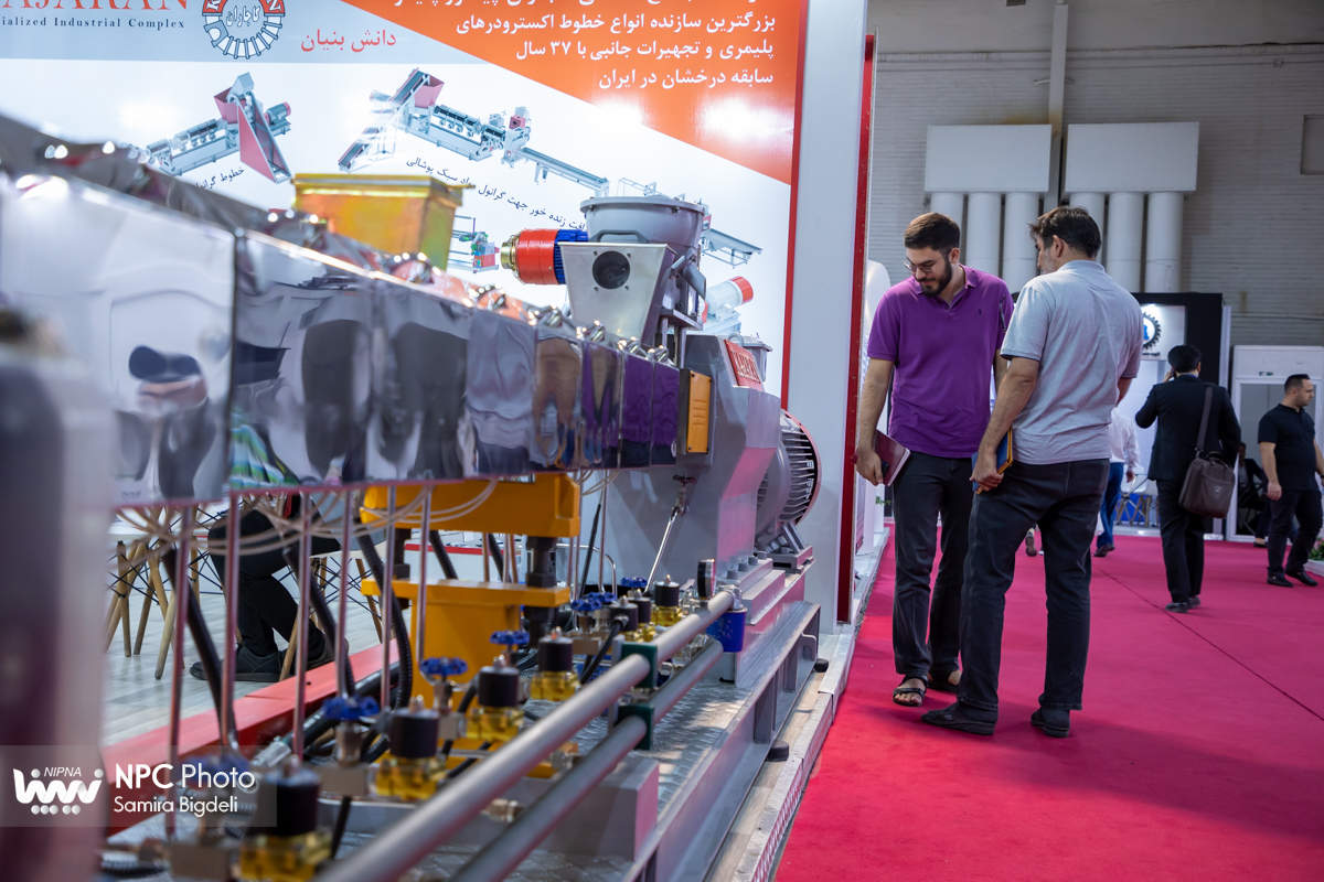 سالن 35 در چهارمین روز از شانزدهمین نمایشگاه بین المللی ایران پلاست 1