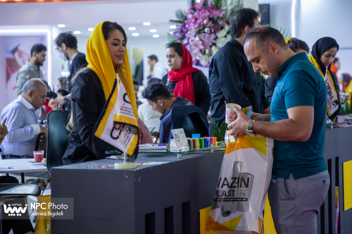 سالن 44A&B در چهارمین روز از شانزدهمین نمایشگاه بین المللی ایران پلاست 10