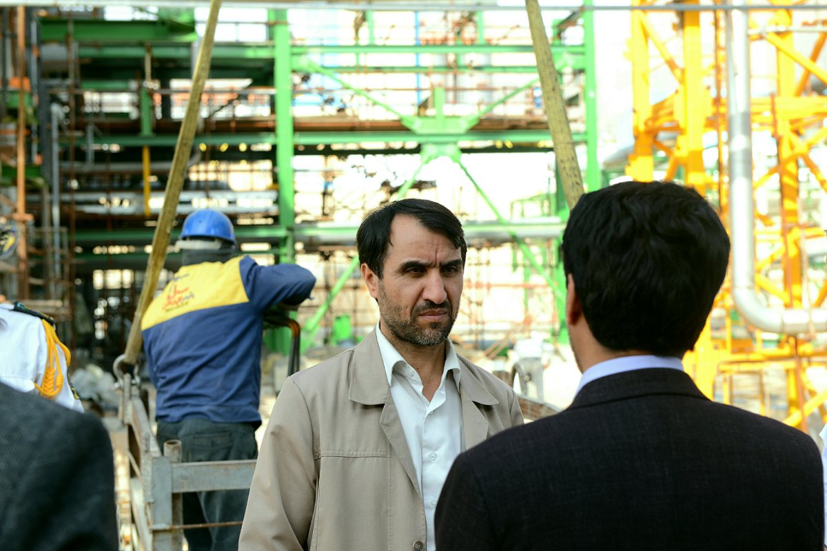 بازدید مهندس شاهمیرزایی معاون وزیر نفت و مدیر عامل شرکت ملی صنایع پتروشیمی از طرح‌های توسعه‌ای پتروشیمی در استان ایلام  6