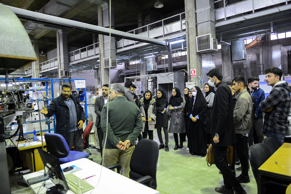 بازدید دانشجویان دانشگاه های علوم پزشکی ایران و همدان از مرکز تهران شرکت پژوهش و فناوری پتروشیمی 4