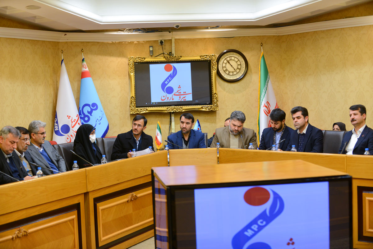 جلسه هم اندیشی مدیران روابط عمومی های صنعت پتروشیمی با حضور معاون وزیر نفت و مدیر عامل شرکت ملی صنایع پتروشیمی برگزار شد 27