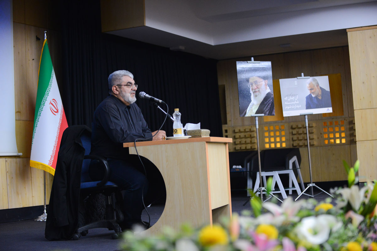 مراسم سومین سالگرد شهادت سردار مقاومت سپهبد شهید حاج قاسم سلیمانی در شرکت ملی صنایع پتروشیمی برگزار شد.  12