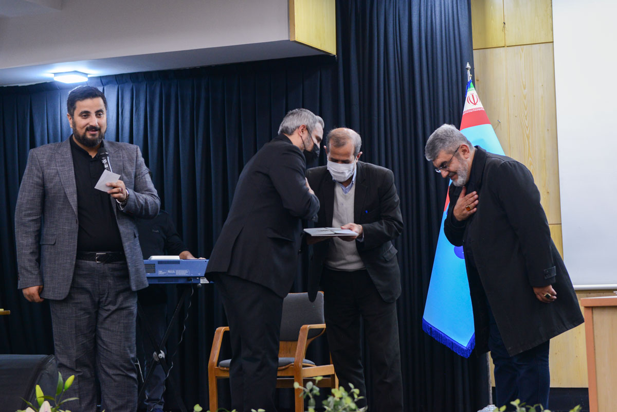 مراسم سومین سالگرد شهادت سردار مقاومت سپهبد شهید حاج قاسم سلیمانی در شرکت ملی صنایع پتروشیمی برگزار شد.  14