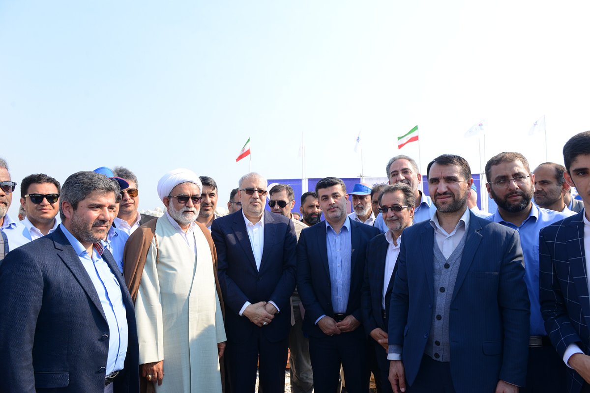 عملیات اجرایی طرح PDH/PP پلیمر کنگان  با حضور وزیر نفت و معاون وزیر نفت در امور پتروشیمی آغاز شد. 6