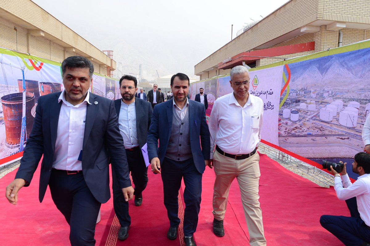 آیین افتتاح مخازن نه‌گانه فاز دوم مخازن سبز پتروشیمی عسلویه با حضور معاون وزیر نفت و مدیر عامل شرکت ملی صنایع پتروشیمی 6