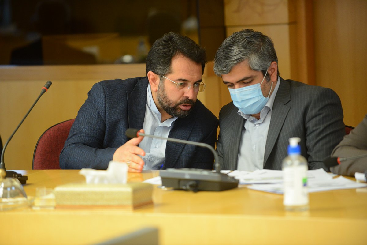 جلسه بررسی پیشرفت و چالش های طرح های مستقر در مناطق مختلف کشور با حضور معاون وزیر نفت و مدیر عامل شرکت ملی صنایع پتروشیمی برگزار شد