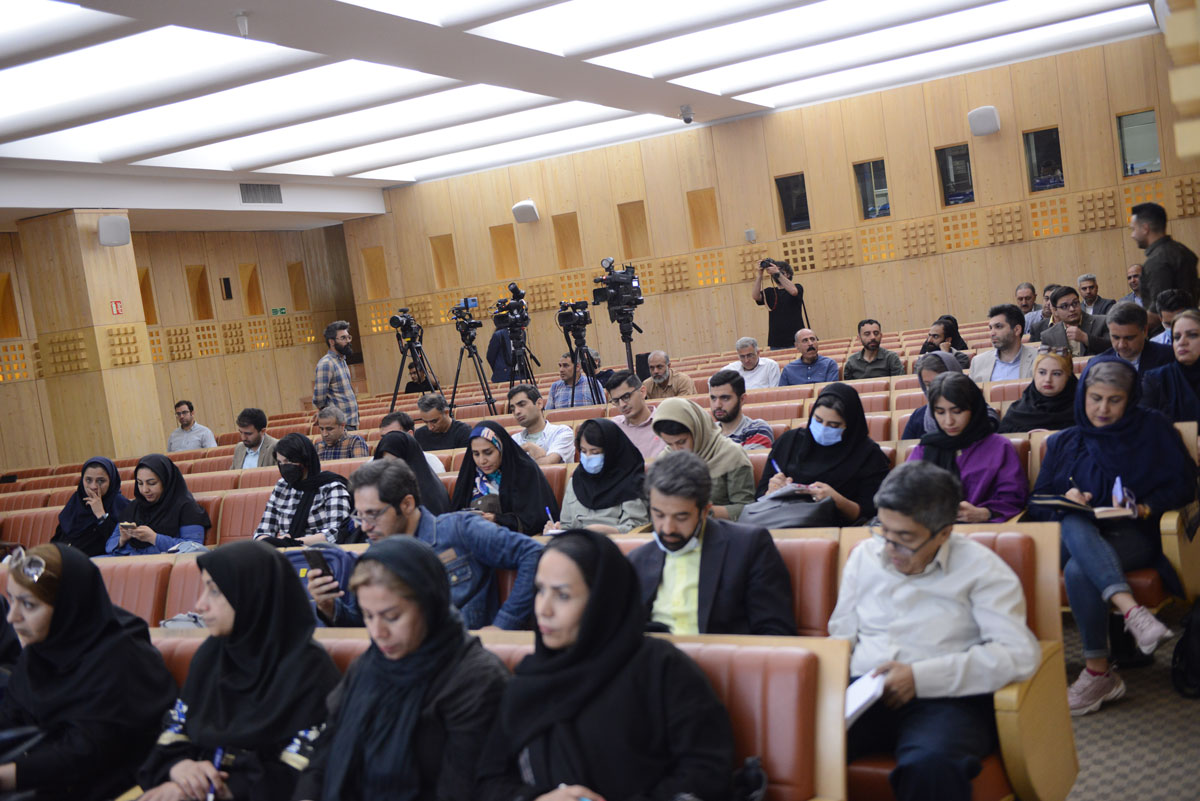 گزارش تصویری نشست خبری چهاردهمین همایش بین‌المللی صنعت پتروشیمی ایران با حضور معاون وزیر نفت و مدیر عامل شرکت ملی صنایع پتروشیمی  10