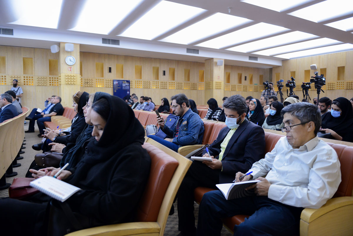 گزارش تصویری نشست خبری چهاردهمین همایش بین‌المللی صنعت پتروشیمی ایران با حضور معاون وزیر نفت و مدیر عامل شرکت ملی صنایع پتروشیمی  12