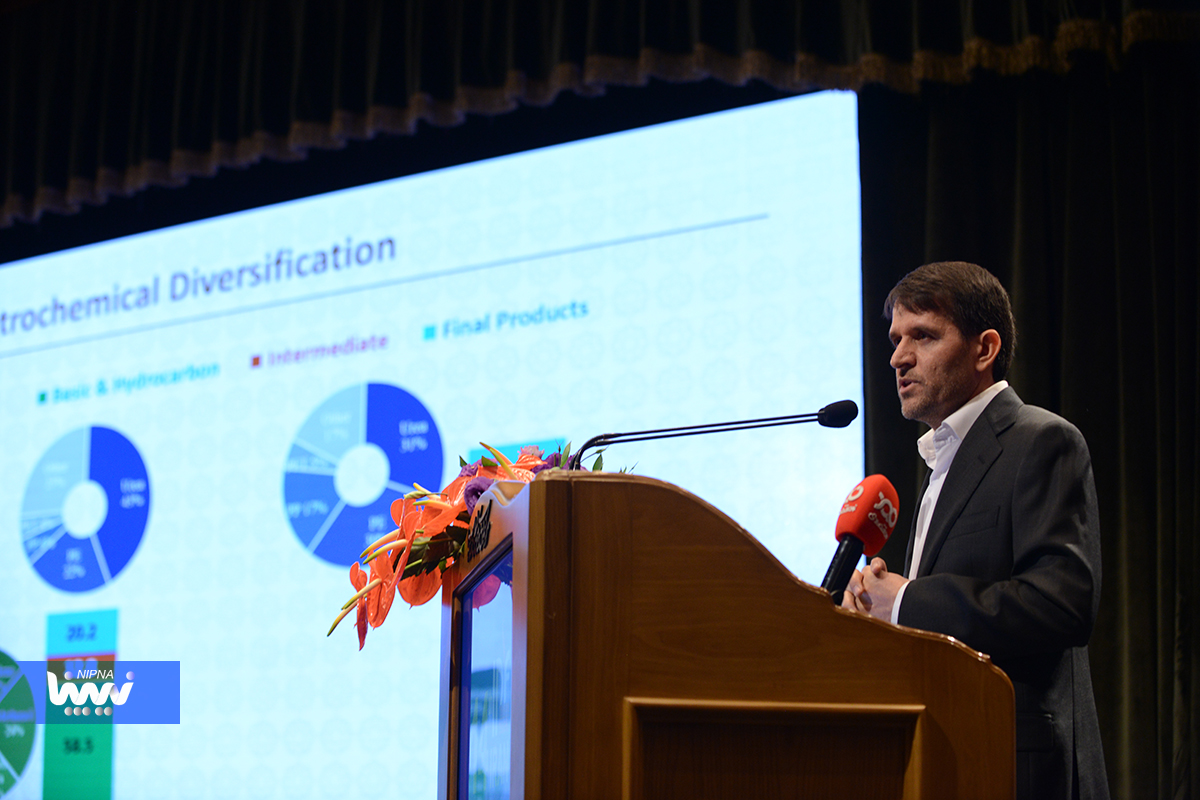 پنل تخصصی بررسی برنامه های توسعه صنعت پتروشیمی ایران در چهاردهمین همایش بین المللی IPF 4