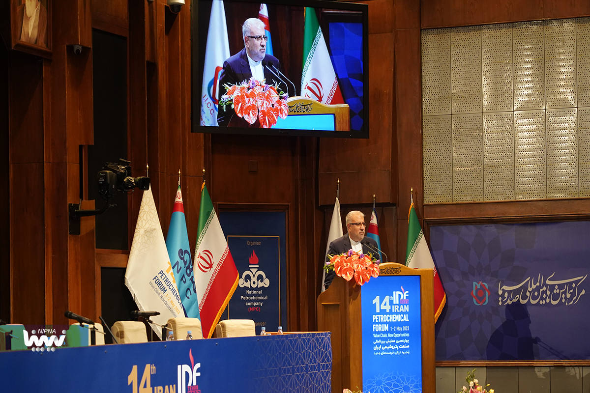 حضور جواد اوجی وزیر نفت در چهاردهمین همایش بین المللی صنعت پتروشیمی ایران (IPF) 6