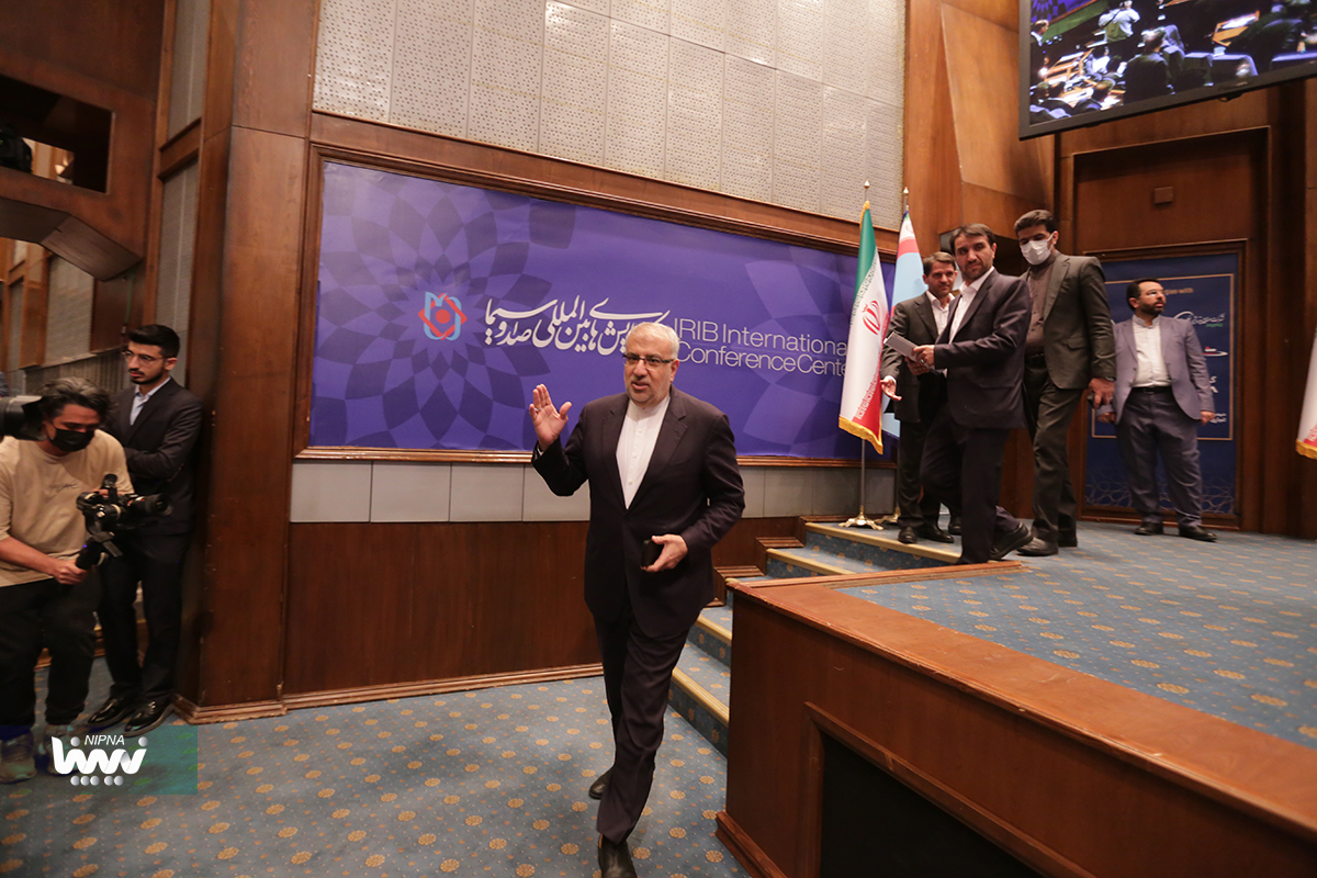 حضور جواد اوجی وزیر نفت در چهاردهمین همایش بین المللی صنعت پتروشیمی ایران (IPF) 8