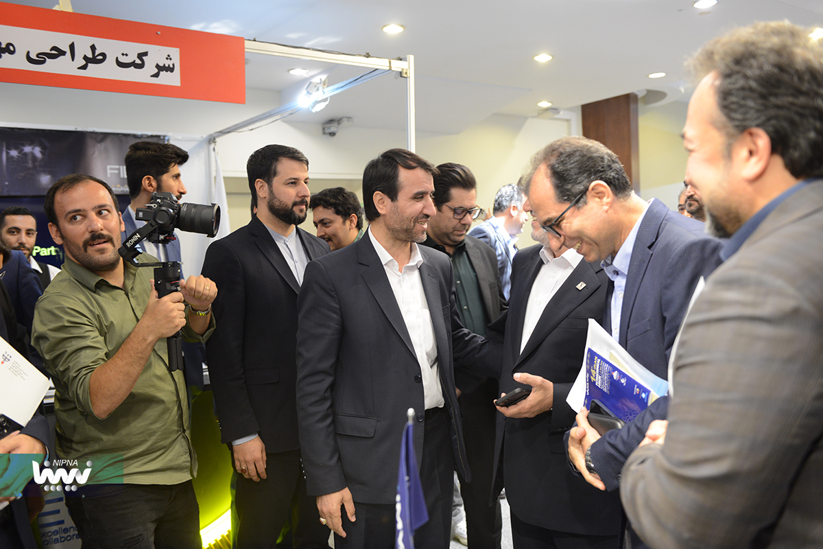 بازدید مرتضی شاهمیرزایی معاون وزیر نفت و مدیر عامل شرکت ملی صنایع پتروشیمی از نمایشگاه جانبی چهاردهمین همایش صنعت پتروشیمی (IPF) 6