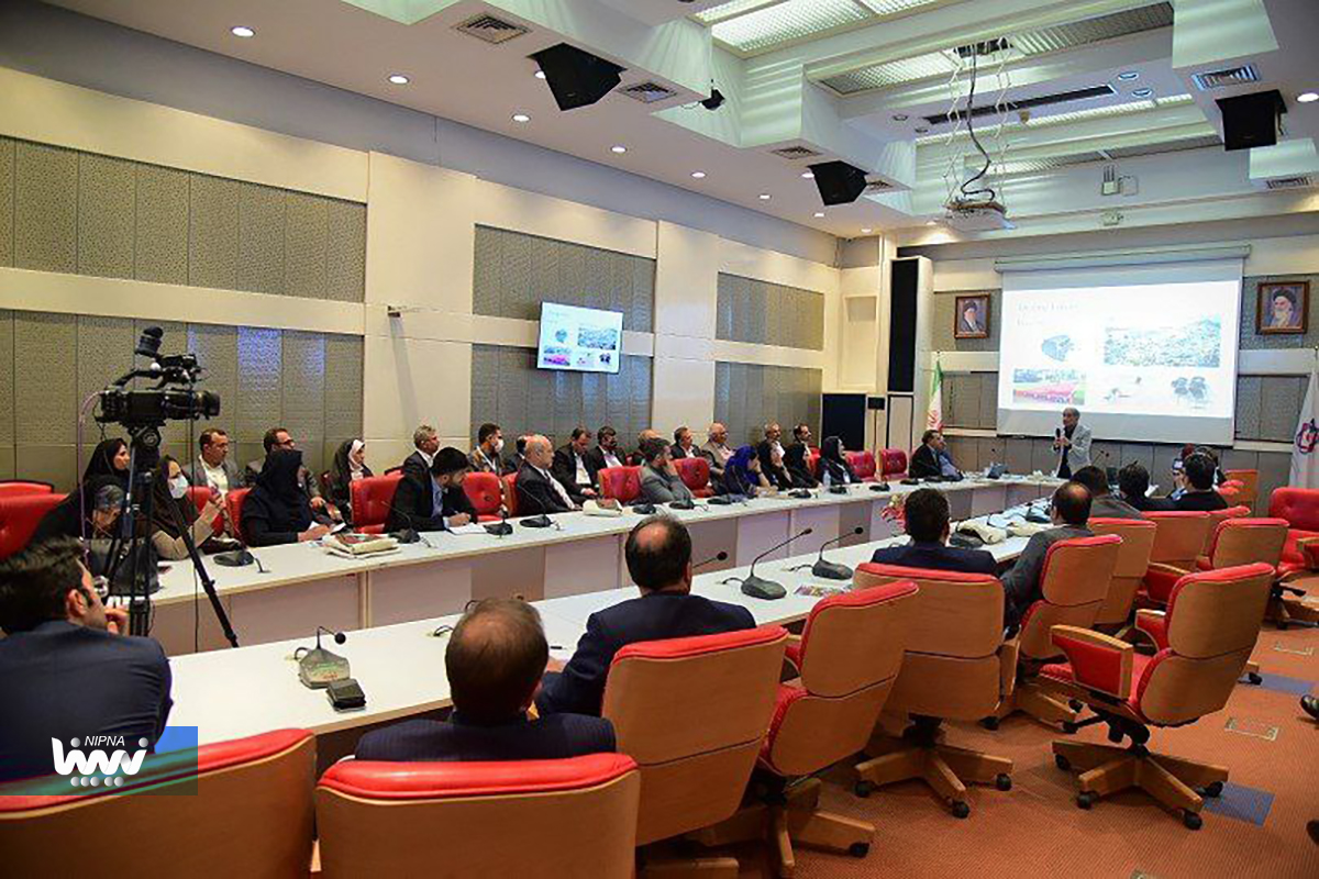 گزارش تصویری پنل ها و کارگاه ها در روز نخست چهاردهمین همایش بین المللی صنعت پتروشیمی (IPF) 14